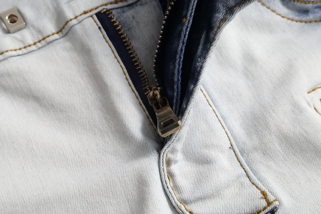 Blue White Light-Wash Denim Zippered Thigh Pockets Shorts 8