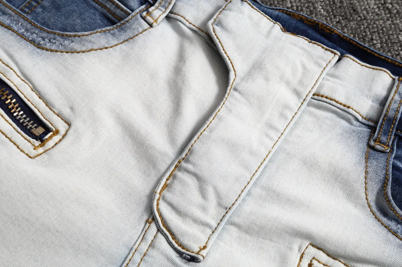Blue White Light-Wash Denim Zippered Thigh Pockets Shorts 10