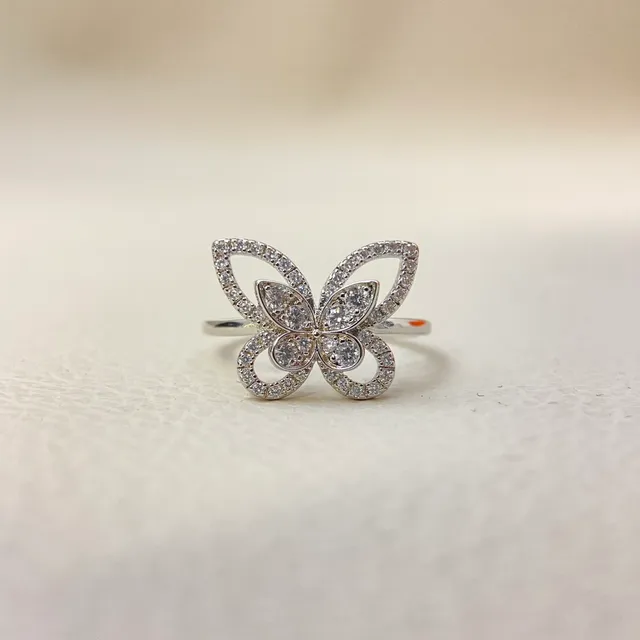 भट्टरफ्लाई Pavé-Set Openwork रिंग 4