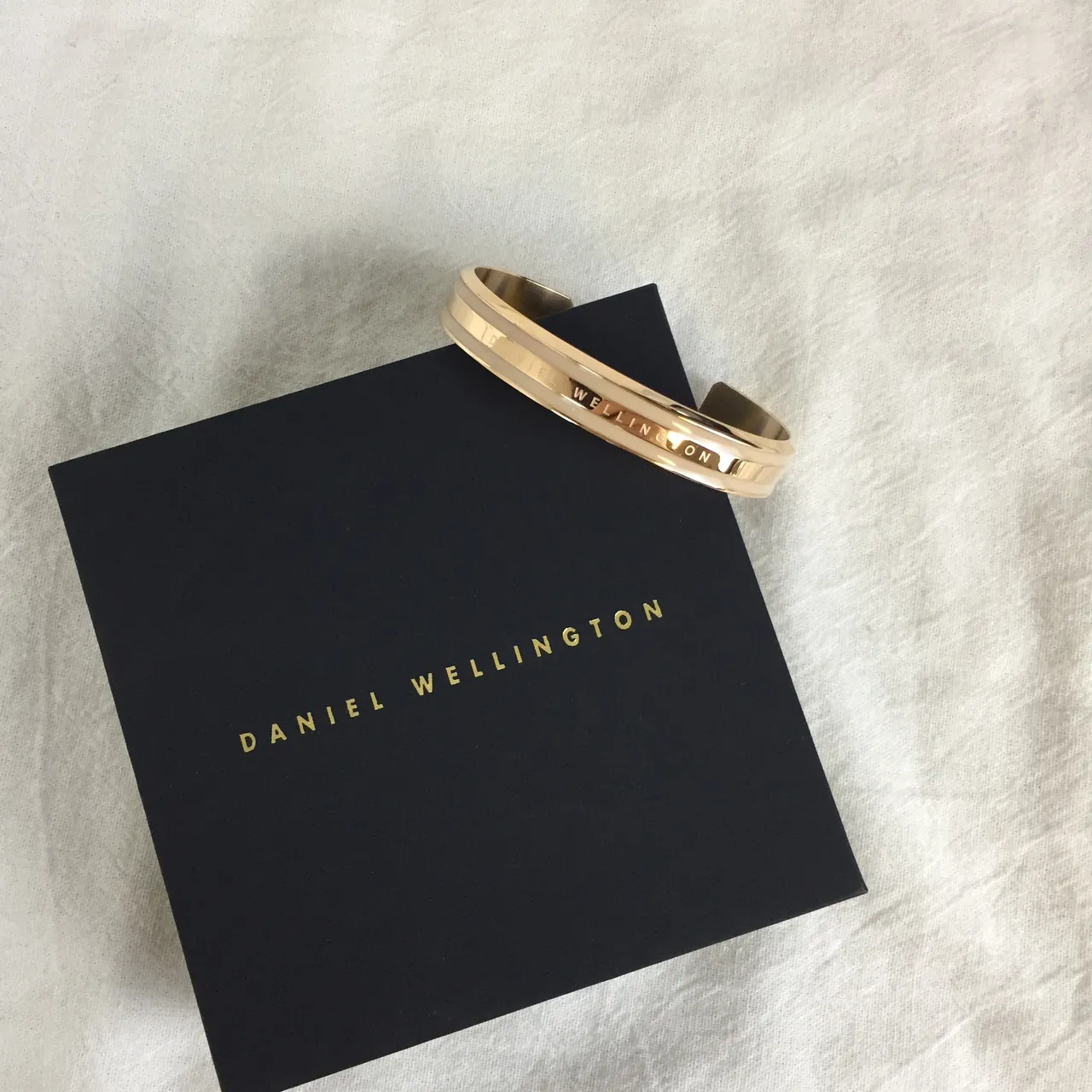 Daniel Wellington Classic Cuff Gold Black Brushed Metal Double-Band Bracelet 3
