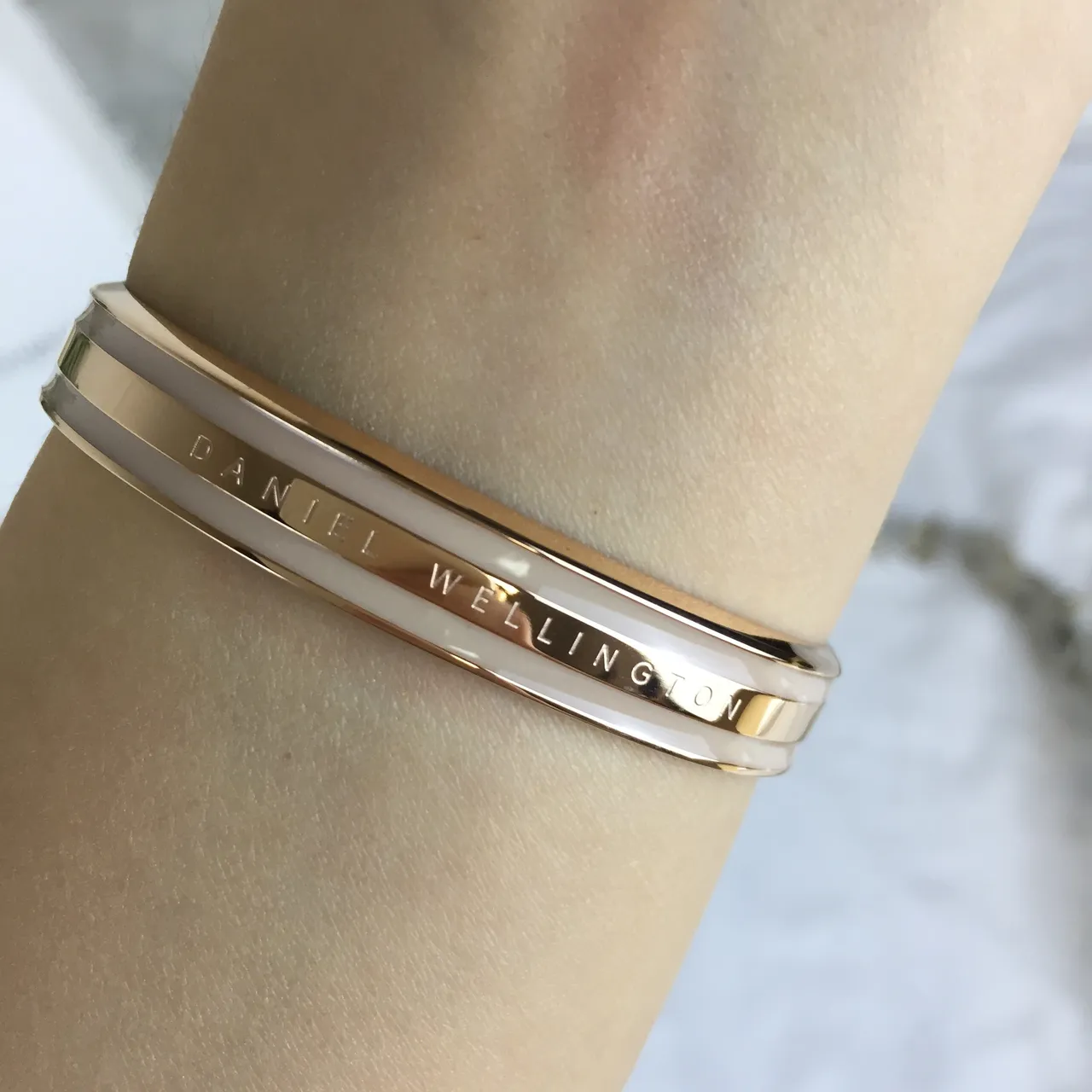 Daniel Wellington Classic Cuff Gold Black Brushed Metal Double-Band Bracelet 4