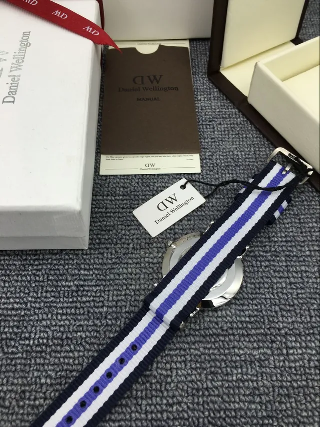 Daniel Wellington Classic Minimalist White Dial Navy Blue White Striped NATO Strap Quartz Watch 2