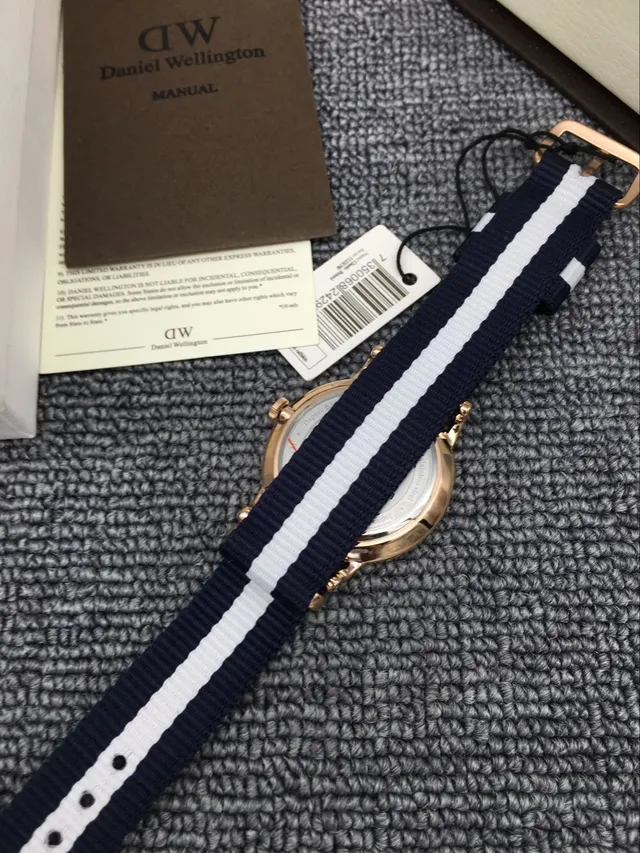 Daniel Wellington Classic Navy White Minimalist Rose Gold Case Quartz Watch 3