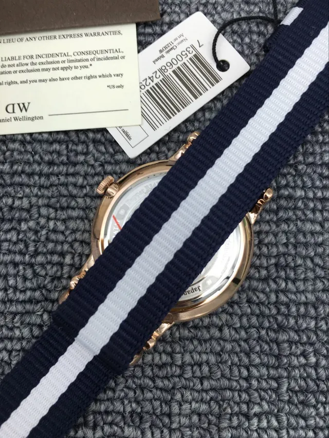 Daniel Wellington Classic Navy White Minimalist Rose Gold Case Quartz Watch 6