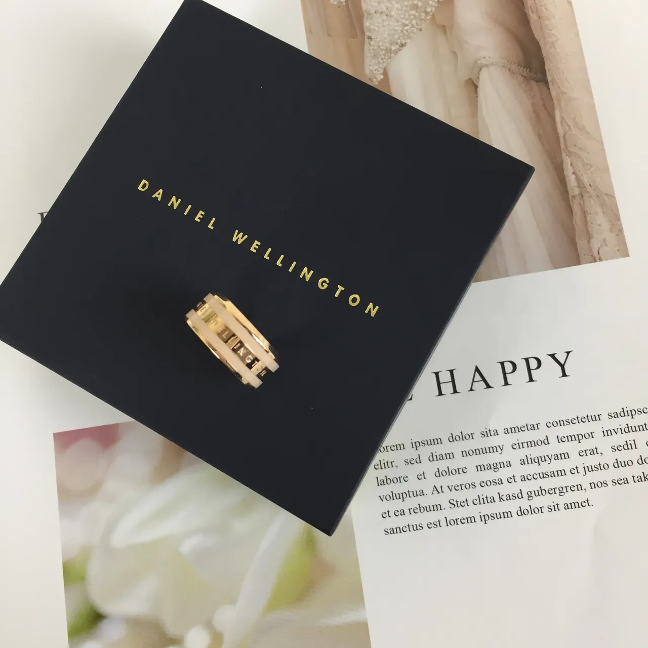 Daniel Wellington Logo Enamel Ring Gold and White Rings 2