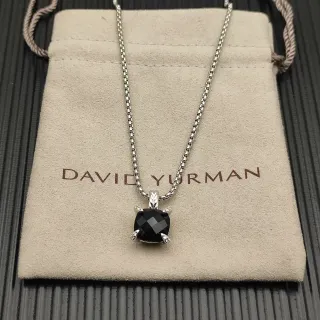 David Yurman Collar con Dije de Piedra Facetada Negra