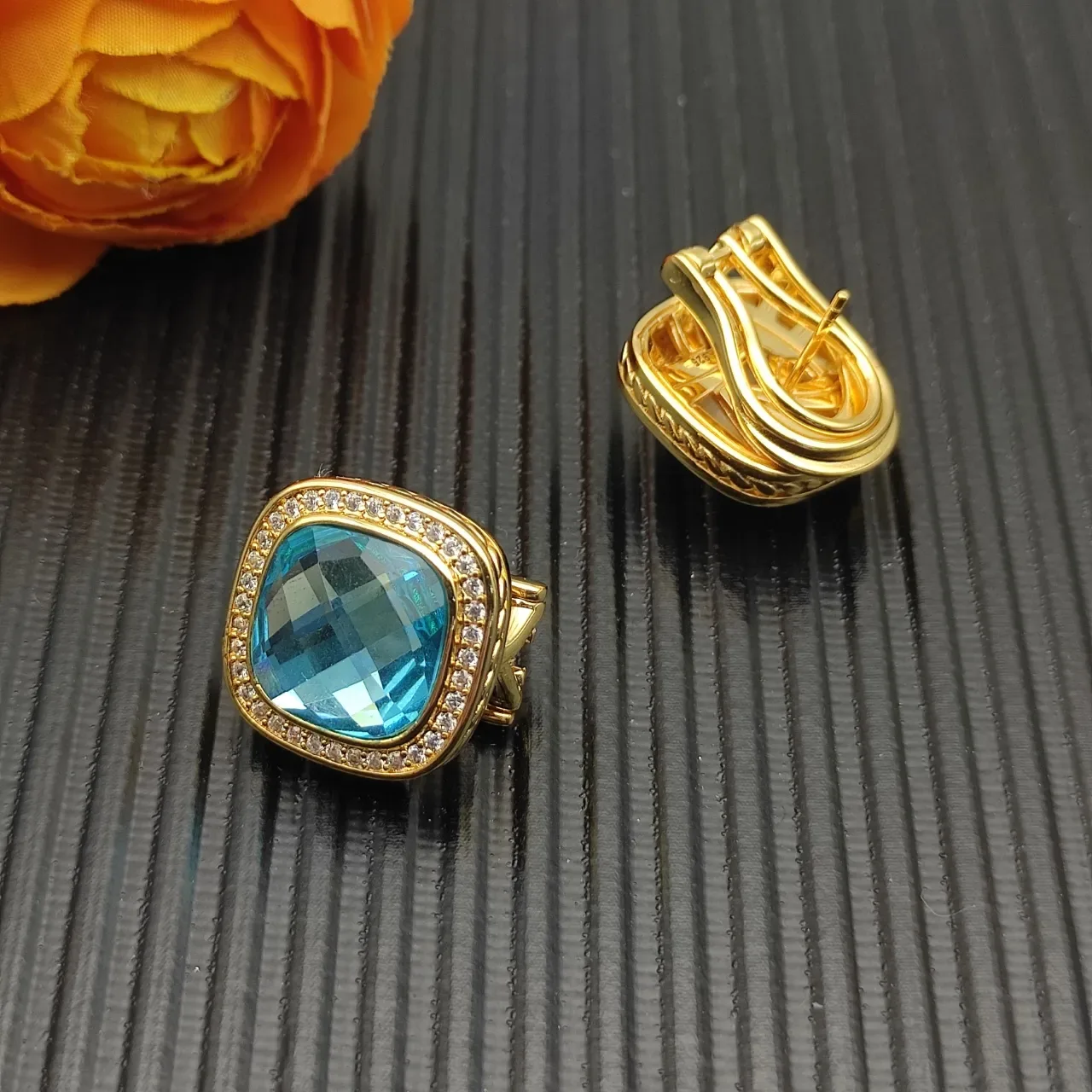 David Yurman Cushion-Cut Blue Gemstone Pavé Halo Clip-On Earrings 9