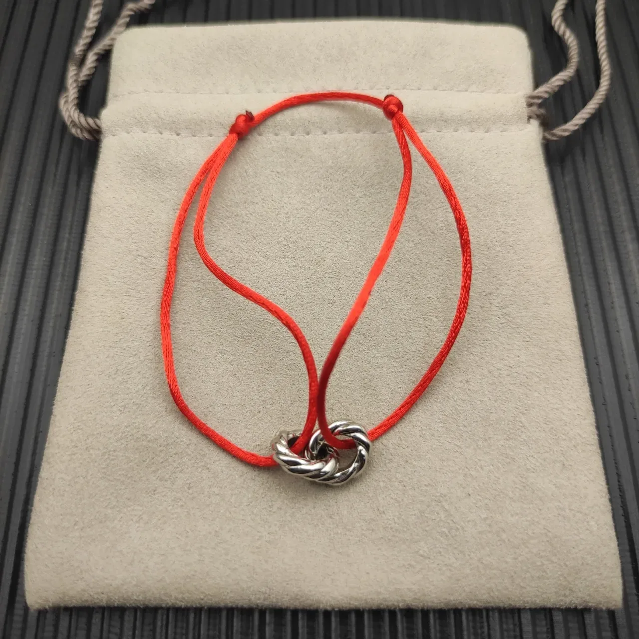 David Yurman Infinity Knot Red Silver Silk-Like Cord Polished Charm Bracelet 10