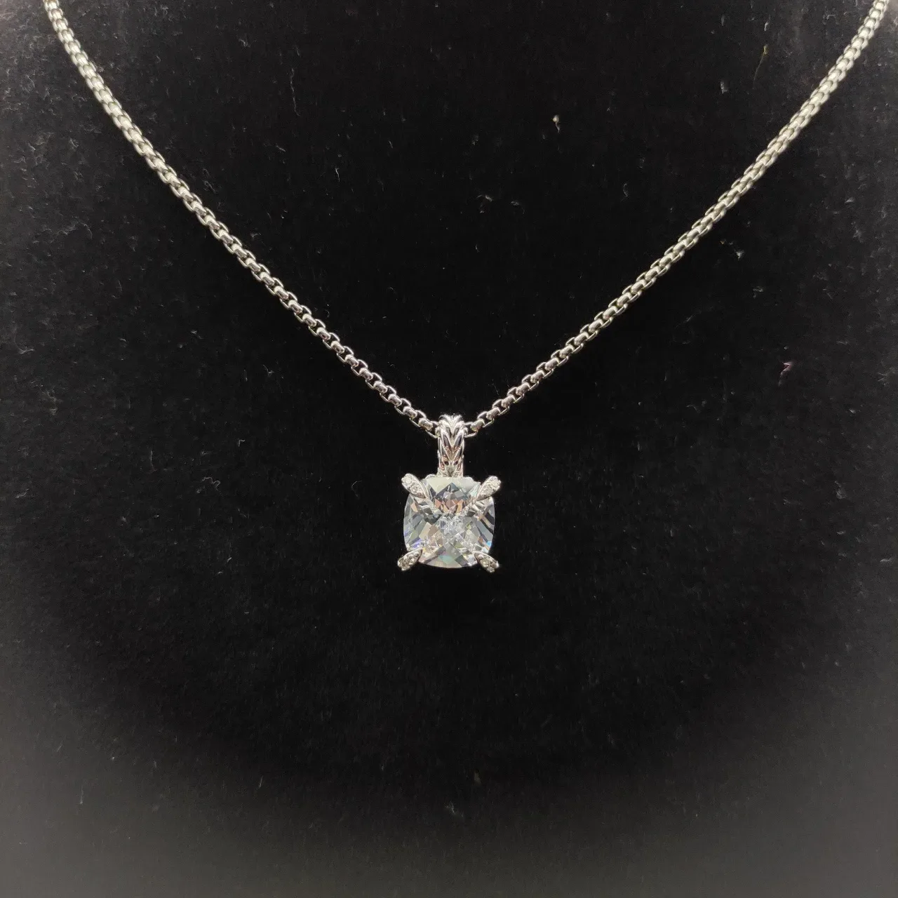 David Yurman Silver Beige Cushion-Cut Stone Four-Prong Setting Necklace 8