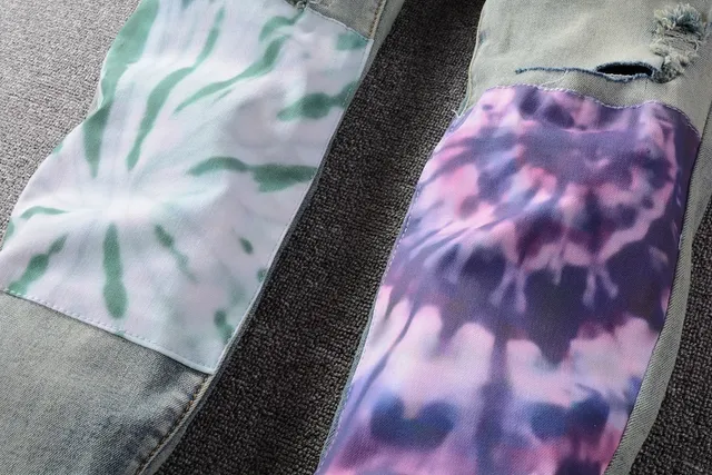 Distressed Patchwork Tie-Dye Panel Jeans 17