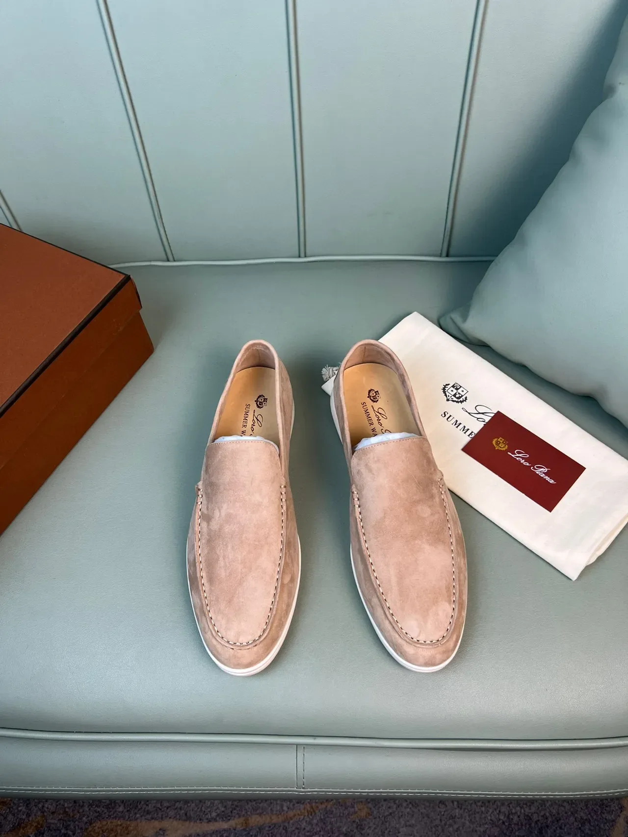 Mocassins moc-toe slip-on en daim rose poussiéreux 9