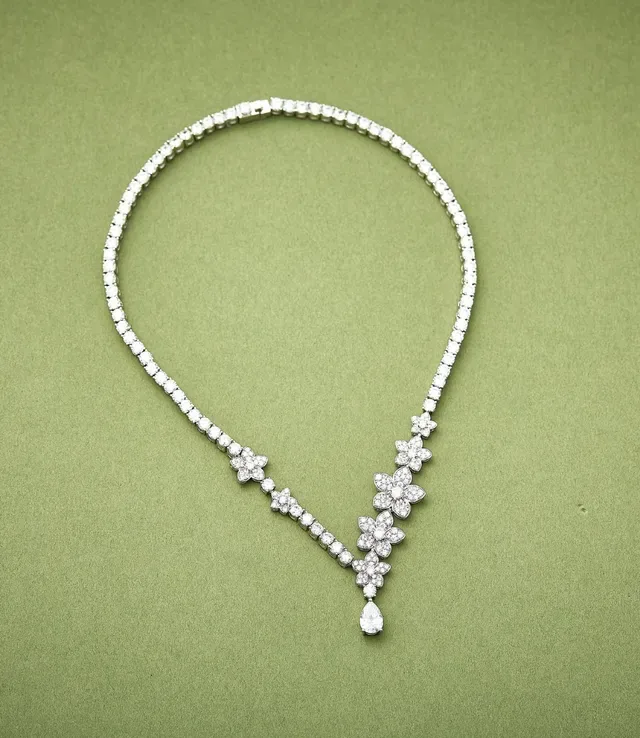 Floral Motif Pavé-Set Teardrop Pendant Necklace 8