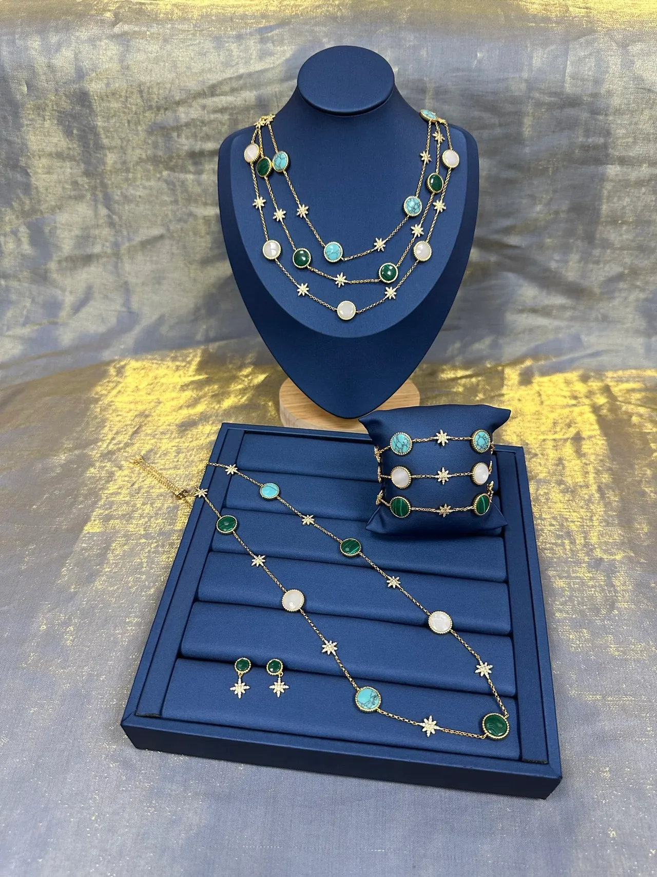 Gold Blue Chain Turquoise Cabochon Stones Bracelet 6