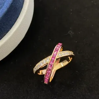 خاتم ذهبي وردي Cross-Over Band Pavé-Set