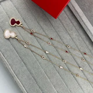 Colar com pingente em forma de cabaça vermelha dourada Pavé-Set de pedras transparentes