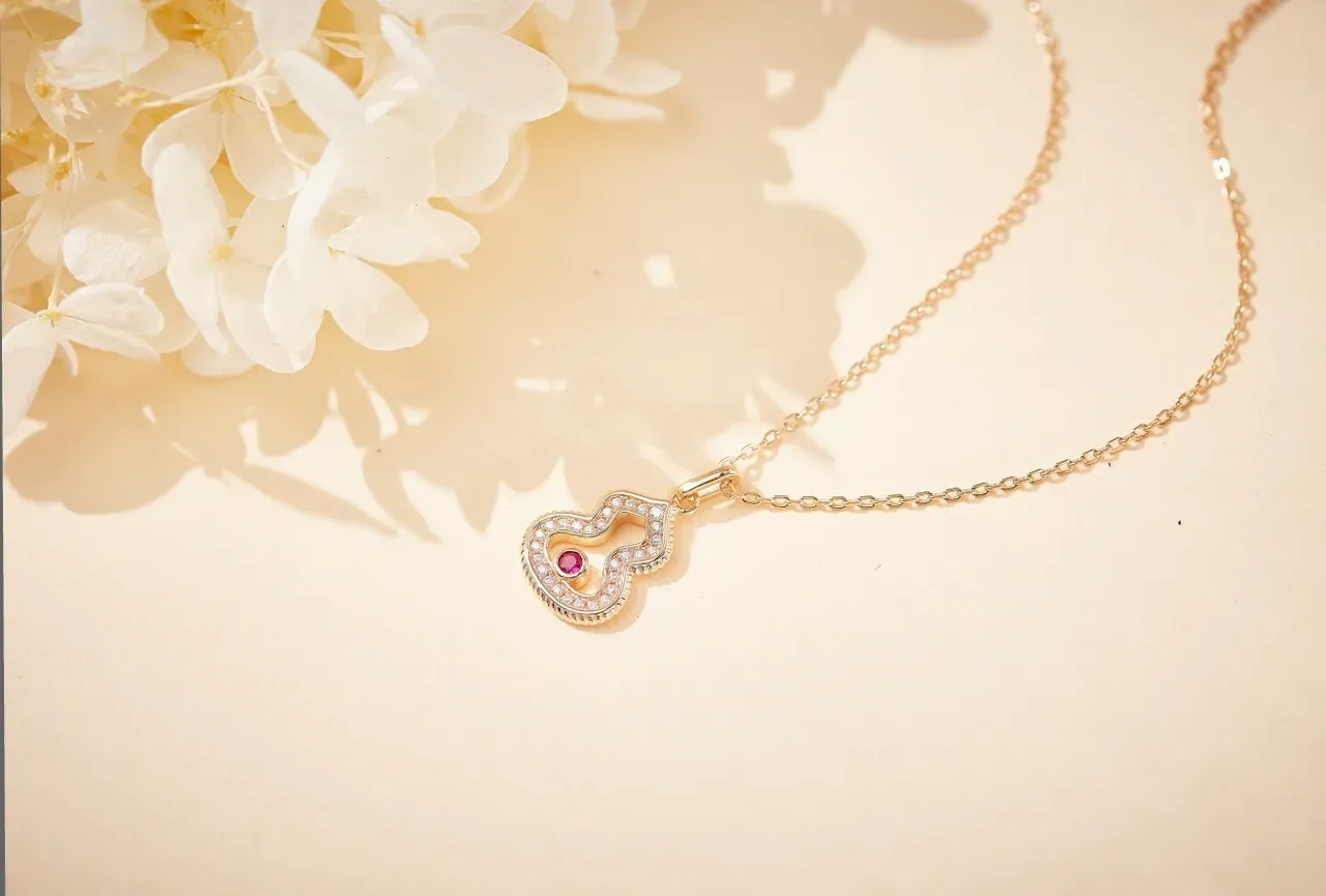 Gold Red Gourd-Shaped Pendant Pavé-Set Stones Necklace 7