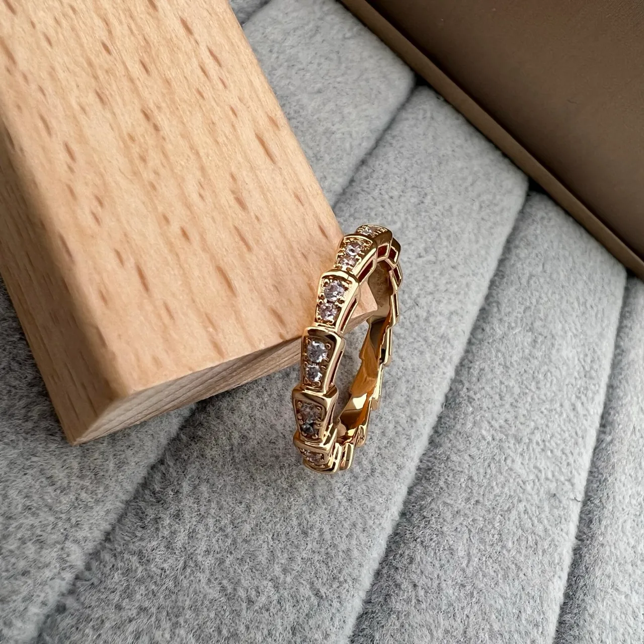 Gold Silver Bamboo-Link Motif Pavé-Set Clear Stones Ring 4