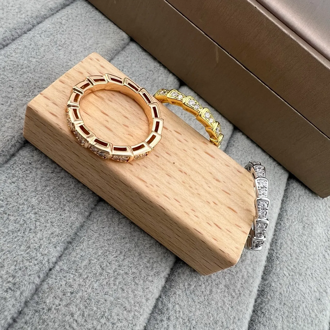 Gold Silver Bamboo-Link Motif Pavé-Set Clear Stones Ring 7