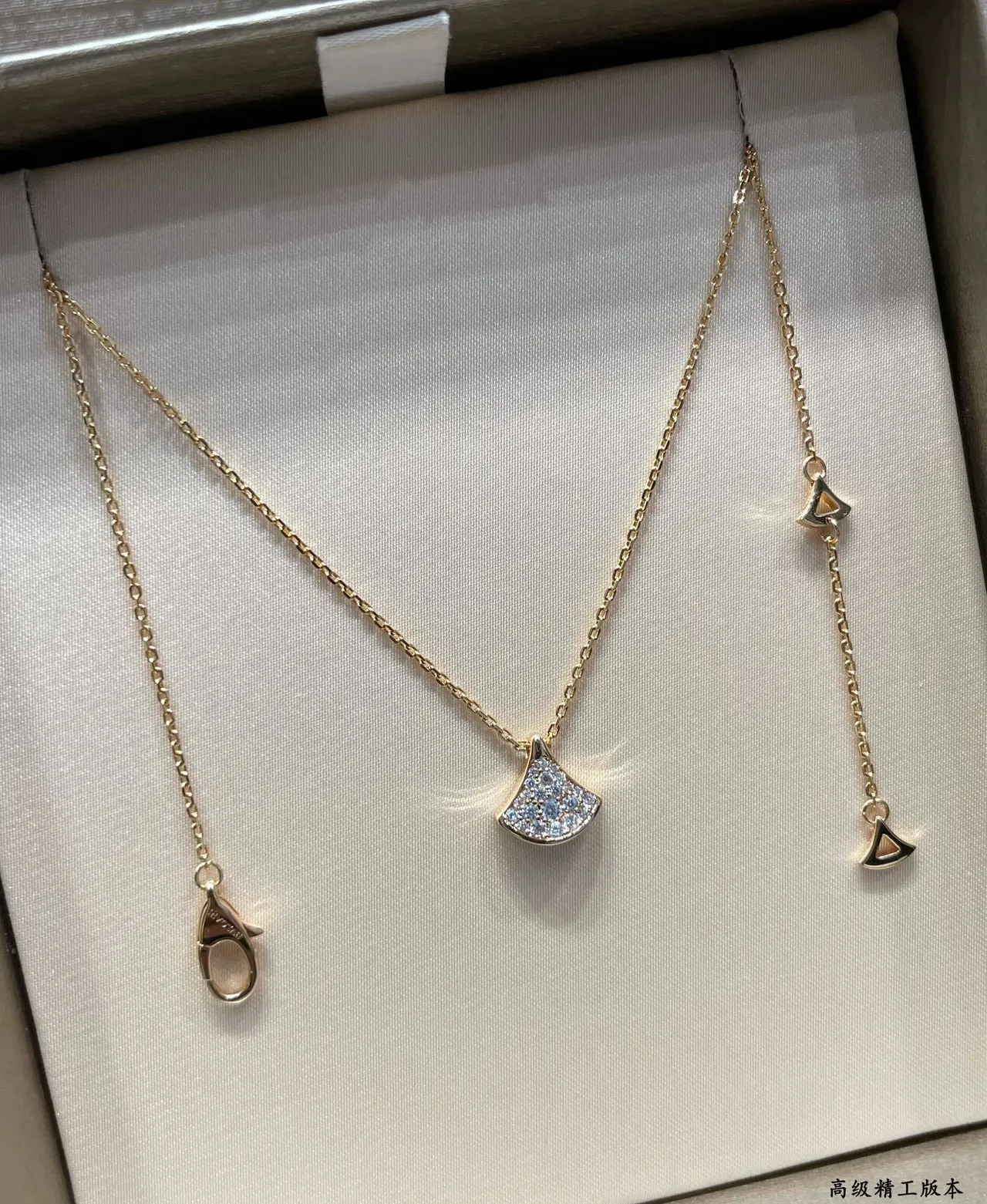 Gold Silver Fan-Shaped Pendant Pavé-Set Stones Necklace 5