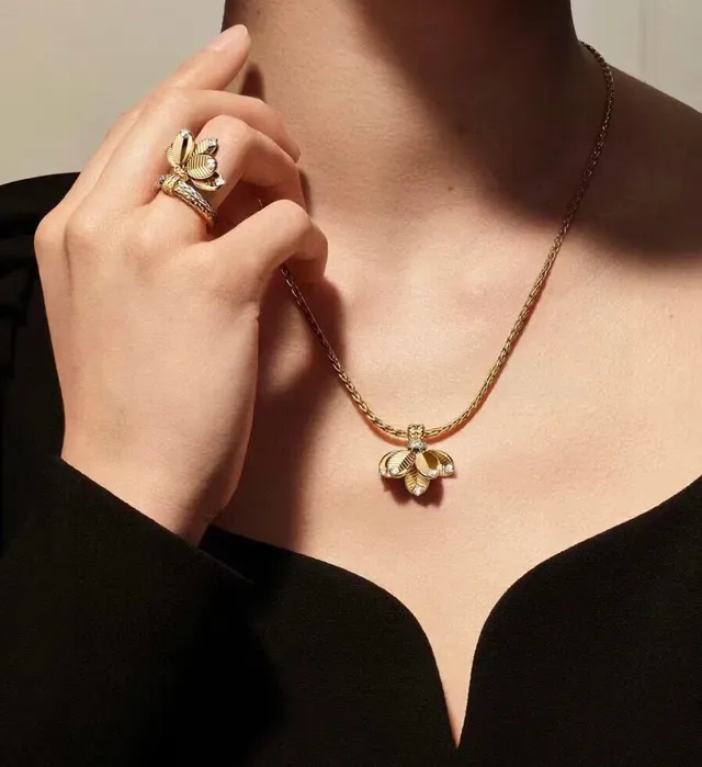Gold Silver Floral Pendant Textured Petal Design Necklace 2