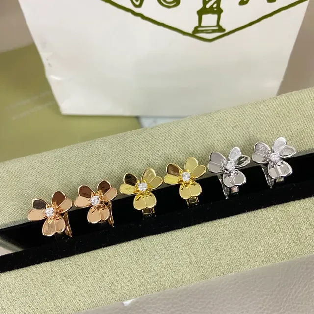 Gold Silver Flower-Shaped Clip-On Earrings 2