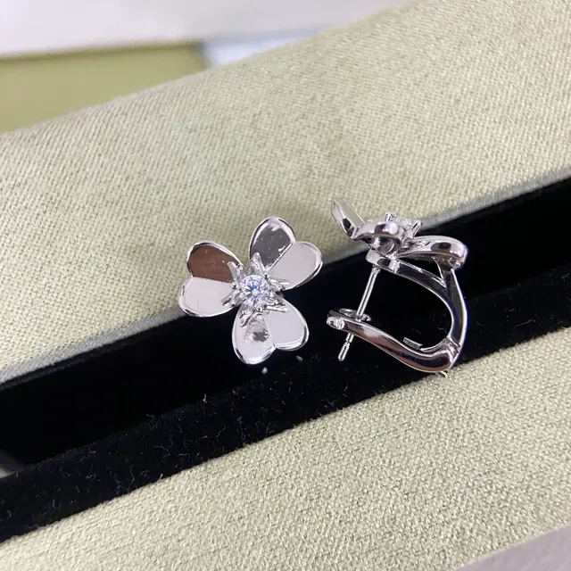 Gold Silver Flower-Shaped Clip-On Earrings 4