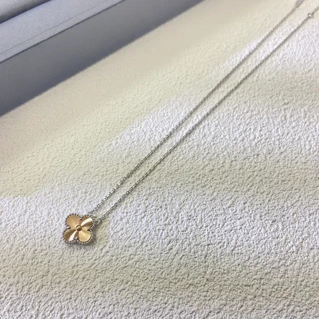 Gold Silver Four-Petal Flower Pendant Radial Grooved Texture Necklace 5
