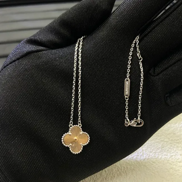 Gold Silver Four-Petal Flower Pendant Radial Grooved Texture Necklace 6