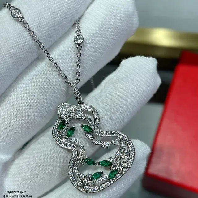 Gold Silver Gourd-Shaped Pendant Pavé-Set White Stones Necklace 3