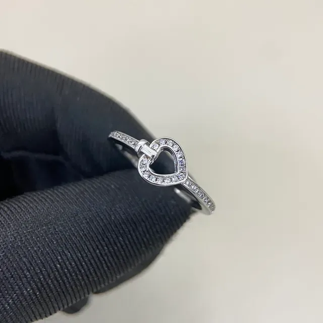 Gold Silver Heart-Shaped Open Outline Pavé-Set Stones Ring 6