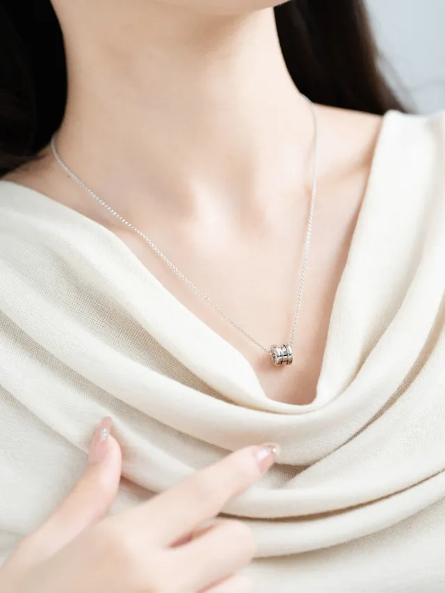 Gold Silver Stacked Cylindrical Pendant Polished Metal Necklace 4