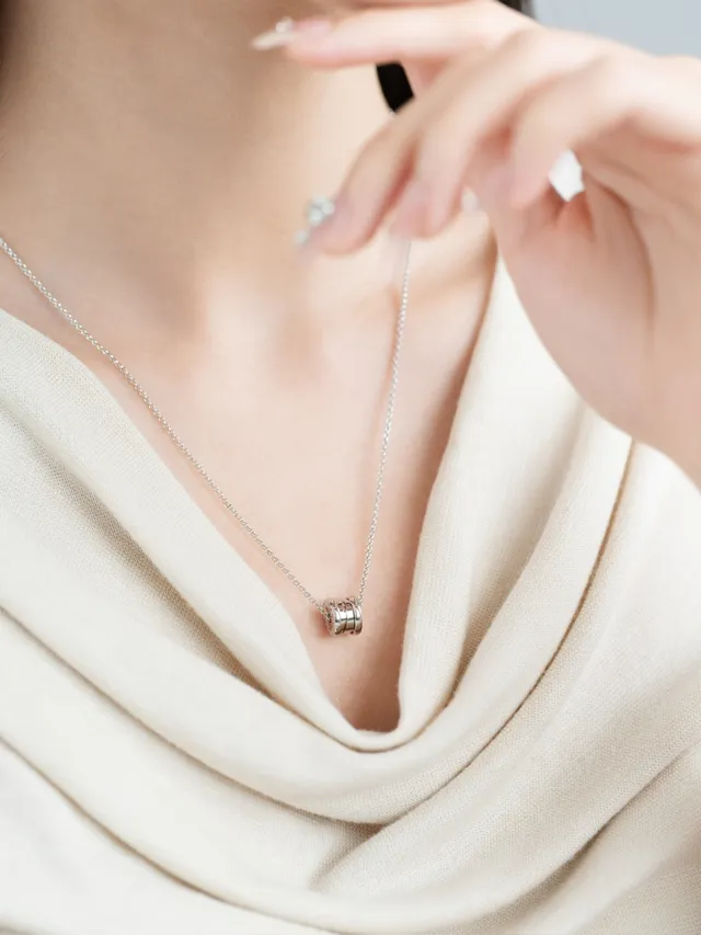 Gold Silver Stacked Cylindrical Pendant Polished Metal Necklace 5