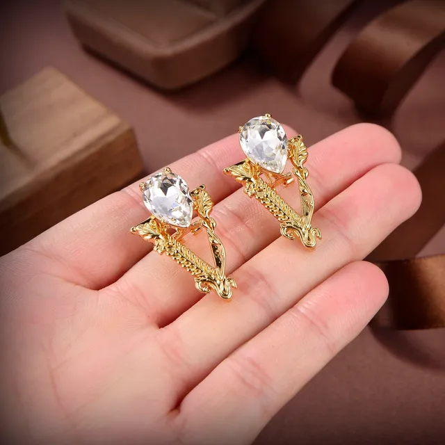 Gold-Tone Filigree Pear-Cut Crystal Stud Earrings 3