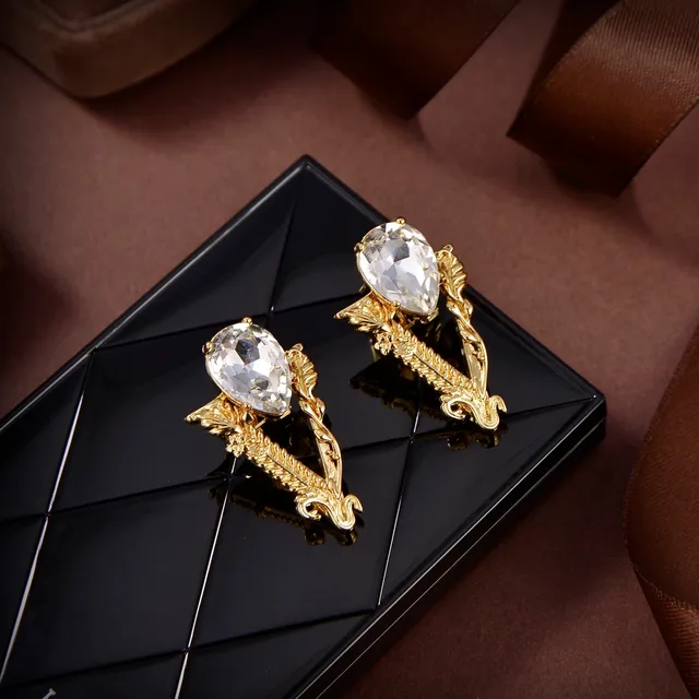 Gold-Tone Filigree Pear-Cut Crystal Stud Earrings 5