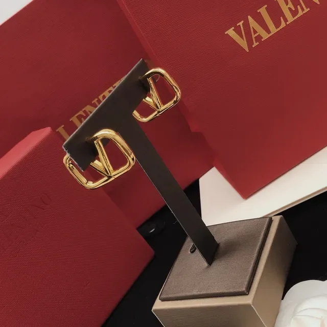 Gold-Tone Geometric Rectangular Frame Earrings 4