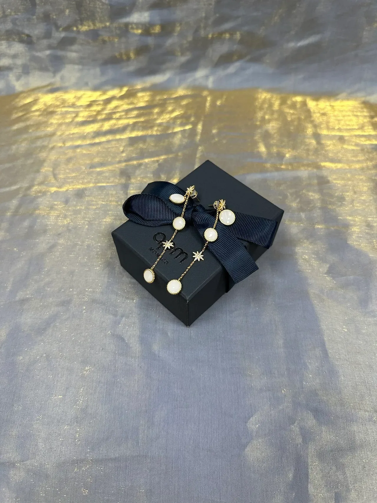 Gold-Tone Multi-Stone Star Motif Dangling Earrings 7