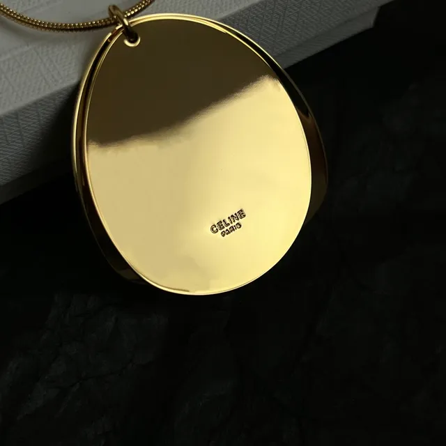Gold-Tone Oval Disc Pendant Necklace 2
