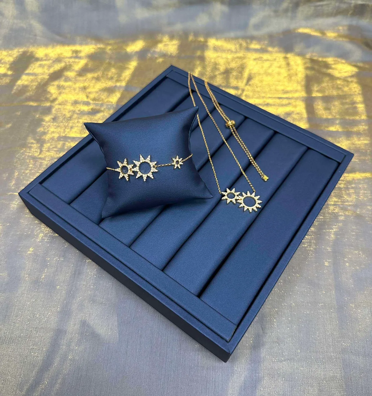 Bracelet en chaîne avec motif étoile éclatante en ton doré 8