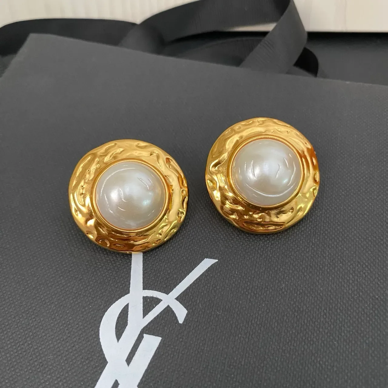 Gold-Tone Textured Bezel Pearl Stud Earrings 7