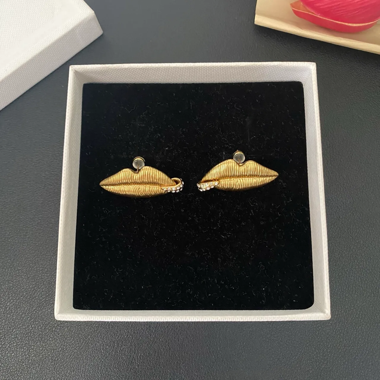 Gold Transparent Lip-Shaped Textured Ridged Surface Earrings 6