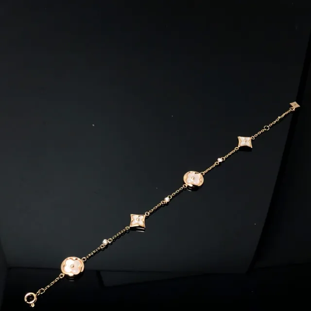 Gold White Chain Mother-of-Pearl Floral Charms Bracelet 3