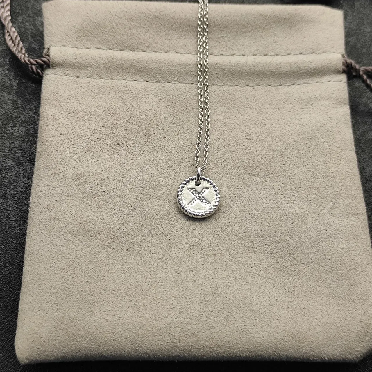 Gold White Circular Pendant Rope-Edge Bezel Necklace 2