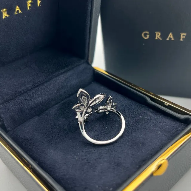 Graff Butterfly Motif Pavé-Set White Metal Rings 2