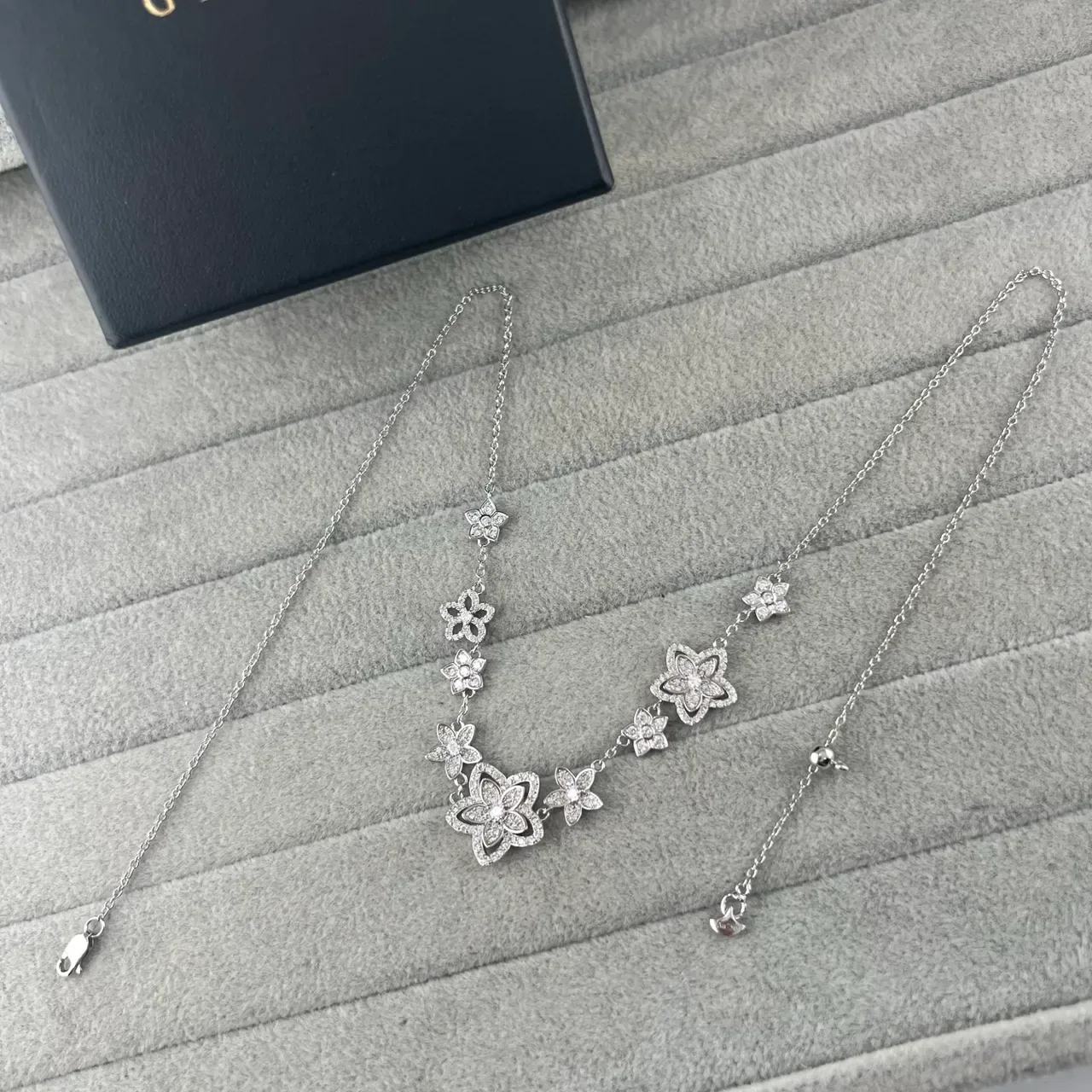 Graff Silver Gold Floral Motif Pavé-Set Stones Necklace 4