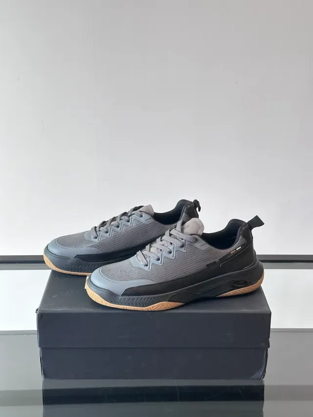 Gray Beige Layered Knit And Synthetic Upper Zigzag Lace Guard Sneakers 2
