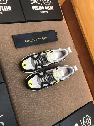 Gray Black and Neon Yellow Skull-Graphic Chunky Sneakers 9
