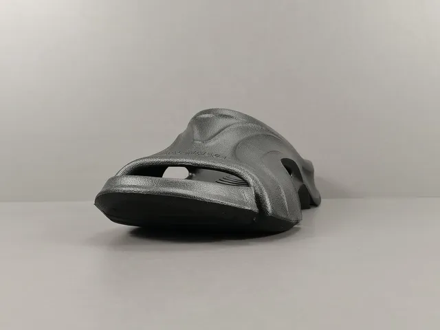 Gray Black Sculpted Monolithic Sole Pebbled Textured Upper Slippers 12