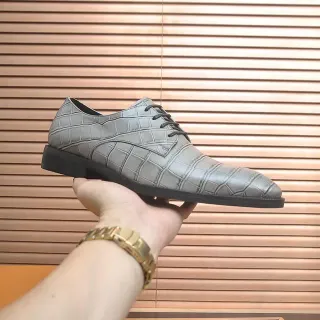 Gray Crocodile-Embossed Cap-Toe Oxford Shoes