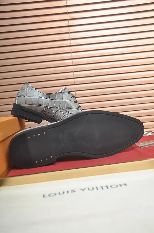 Gray Crocodile-Embossed Cap-Toe Oxford Shoes 3