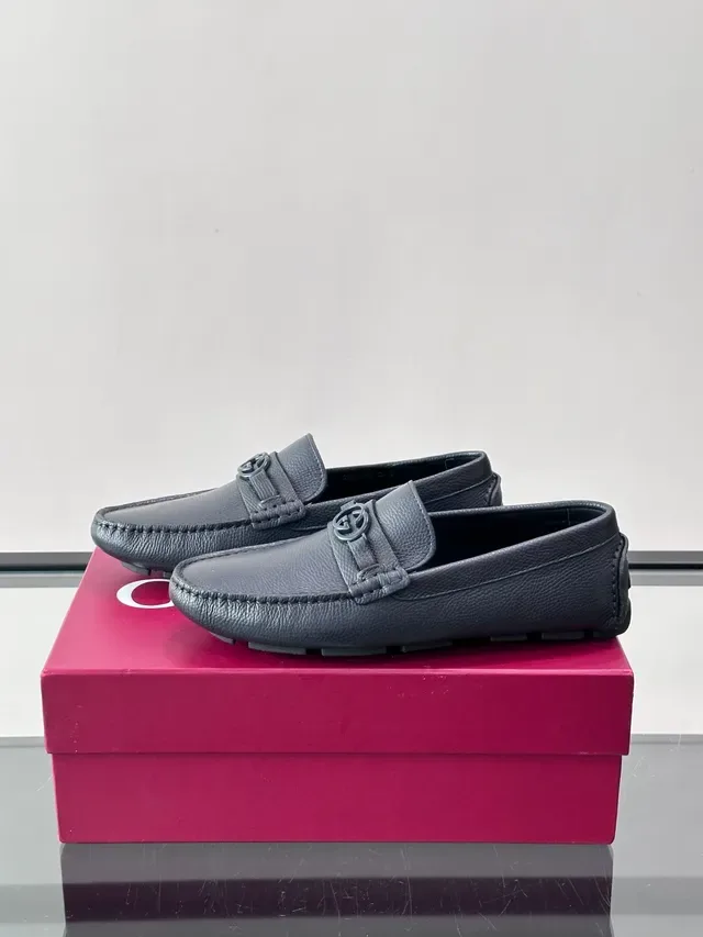 Gray Pebbled Leather Moc-Toe Stitching Loafer 5